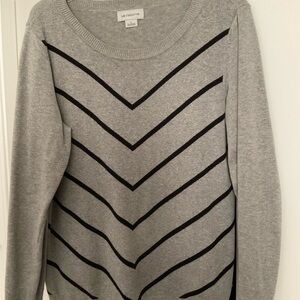 Liz Claiborne Gray and Black Chevron Sweater